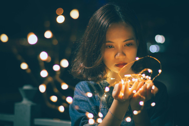 Kata-kata galau Bahasa Inggris Simple. Foto: Pexels/Kha Ruxury.