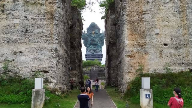 Suasana di kawasan wisata GWK Bali - IST