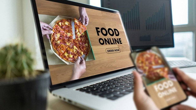 (Ilustrasi Pesan makanan melalui aplikasi. Foto/iStockphoto)