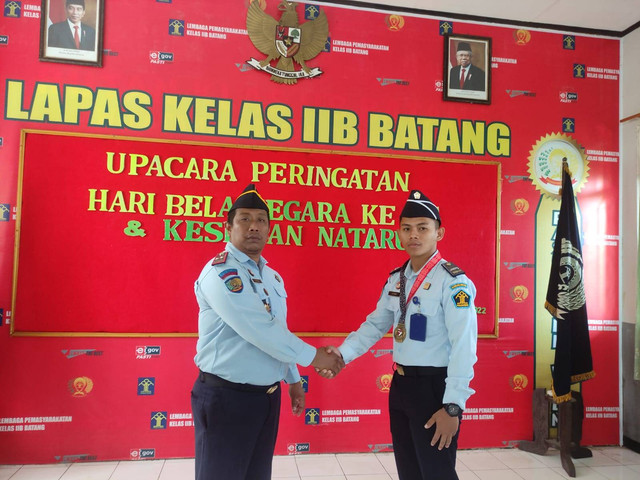 http://lapasbatang.kemenkumham.go.id/berita-utama/satu-pegawai-lapas-batang-terima-medali-virtual-run