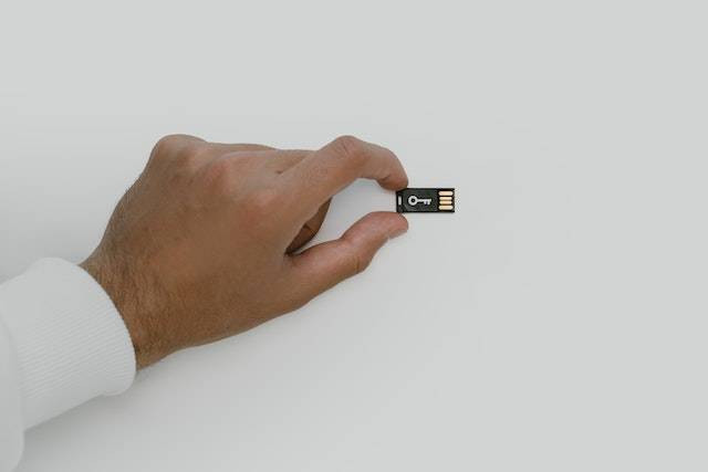 Ilustrasi USB mining. Foto: cottonbro studio/pexels