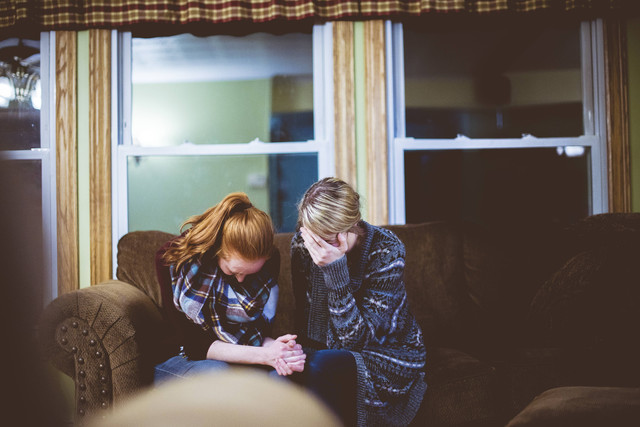 Puisi Kematian Sahabat, Foto: Unsplash/Ben White