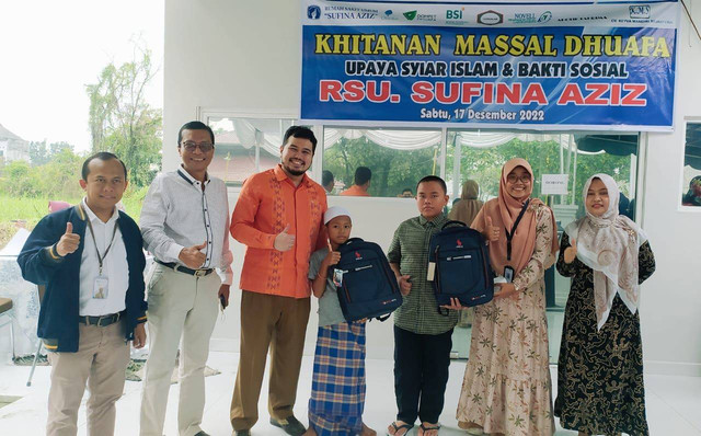 Bersama Dompet Dhuafa Waspada, RSU Sufina Aziz setiap tahunnya mengadakan khitanan massal guna menjalankan syariat islam dan membantu masyarakat sekitar. Pada khitan massal tahun ini diikuti sebanyak 122 peserta dari masyarakat sekitar. (17/12/2022)