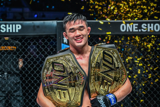 Christian Lee, Juara Dunia dua divisi ONE Championship. Foto: ONE Championship