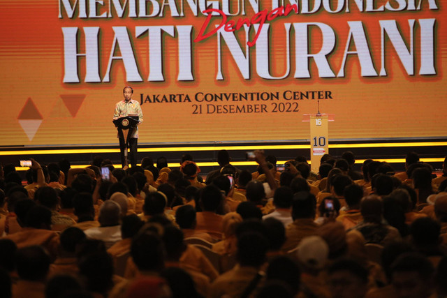 Presiden Joko Widodo di acara seremonial perayaan HUT ke 16 Partai Hanura di JCC, Jakarta, Rabu (21/12/2022).  Foto: Aditia Noviansyah/kumparan