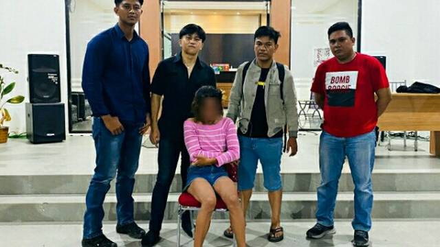 Pemilik akun facebook Bella Korompot yang mengunggah video porno sesama jenis atau homoseksual berhasil ditangkap oleh Satuan Reskrim Polres Bolmut.