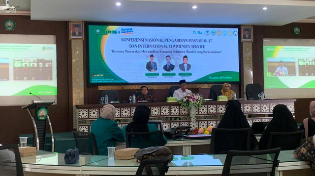 Rektor Unisma saat memberikan arahan. Foto / Feni Yusnia