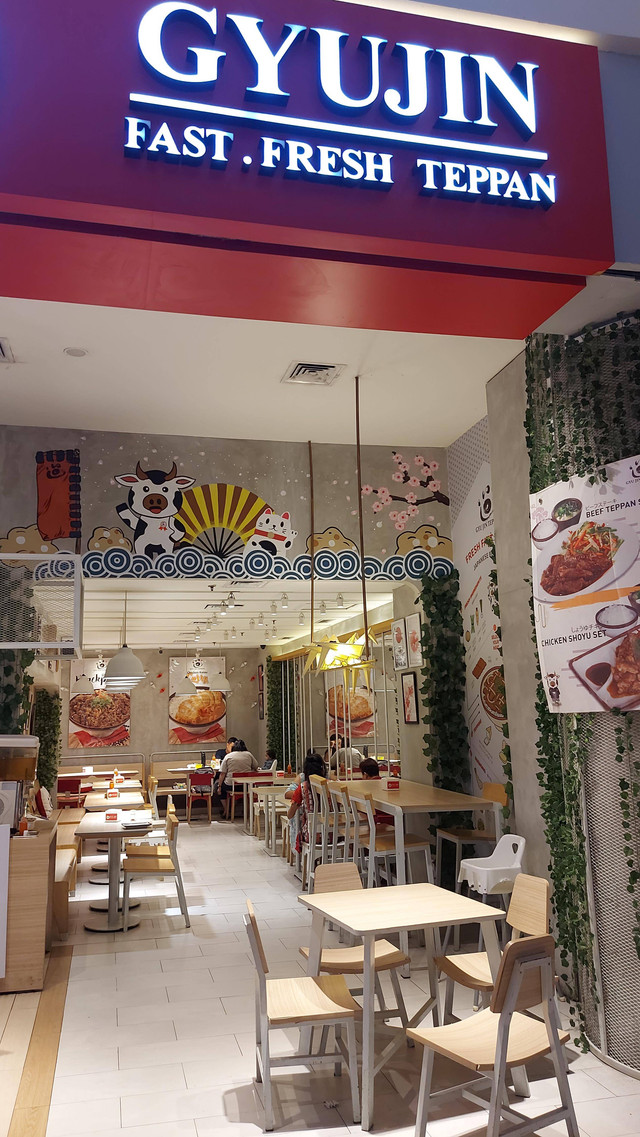 Suasana resto Gyu Jin Teppan di Kemang Village, Jakarta (18/12/2022). Foto: Azalia Amadea/Kumparan