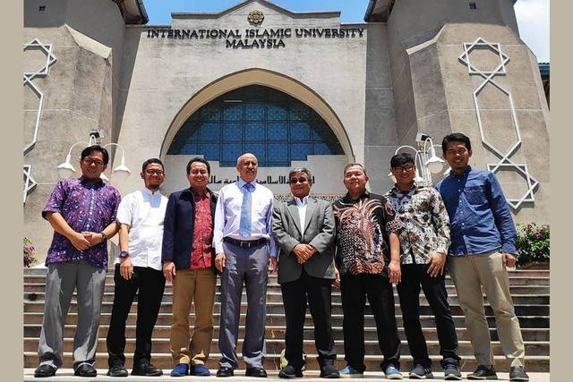 Menelaah Pendidikan Nasional. Foto: Dok. UAI