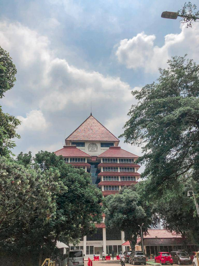 Gedung Rektorat Universitas Indonesia. Dokumentasi: Mahdania.