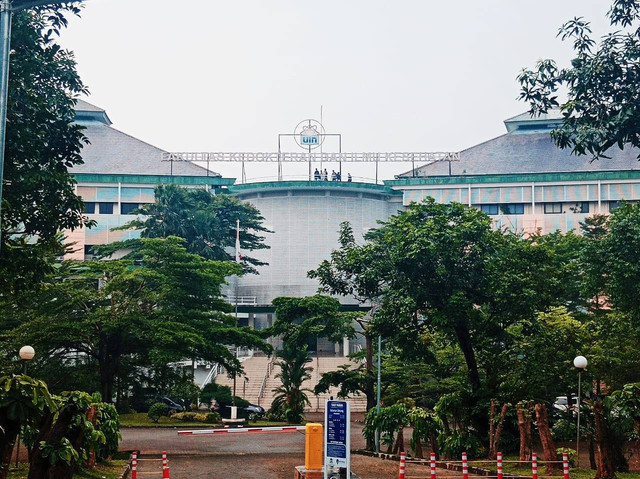 Area Kampus Fakultas Kedokteran UIN Syarif Hidayatullah Jakarta. Sumber: Arsip pribadi.