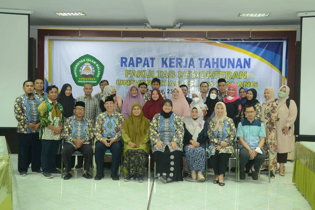 Rapat kerja FK UNISMA. Foto/dok. UNISMA
