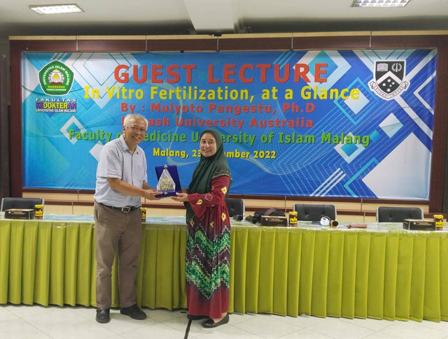 Kuliah tamu FK UNISMA. Foto/dok UNISMA