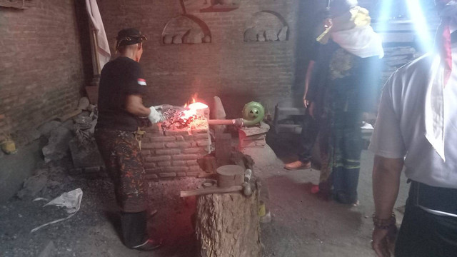 Lokasi penempaan keris Garuda Nuswantara di Besalen Condroaji Singosari, Kabupaten Malang. Foto: Aisyah Nawangsari