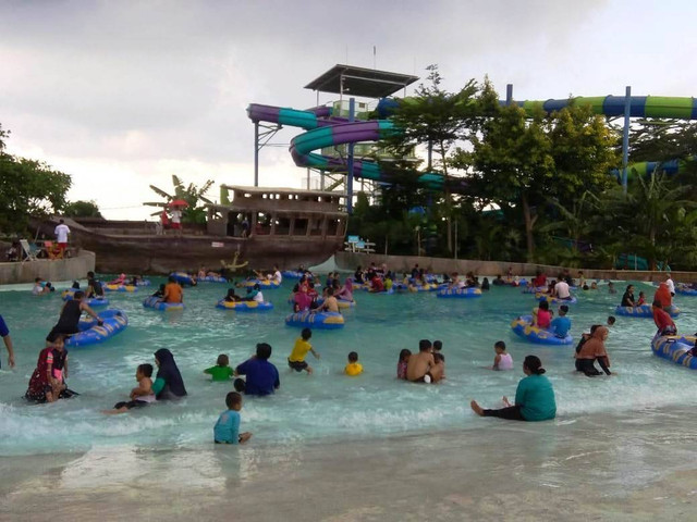 Objek Wisata Sangkan Resort Aqua Park di Kabupaten Kuningan, Jawa Barat. (Andri)