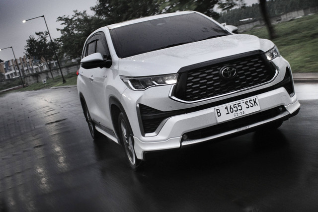 Toyota Kijang Innova Zenix Hybrid. Foto: dok. TAM