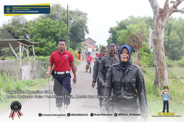 Polsuspas Rutan Kraksaan saat mengikuti pembinaan Fisik, Mental dan Disiplin. (Humas Rutan Kraksaan)
