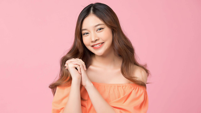 Ilustrasi perempuan dengan rambut berwarna. Foto: Pixpan_creative/shutterstock