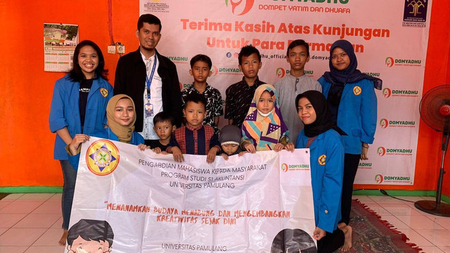 Kegiatan PKM yang Dilakukan Mahasiswa UNPAM yaitu Menanamkan Budaya Menabung dan Kreativitas Sejak Dini. (Sumber : Dokumentasi Pribadi)