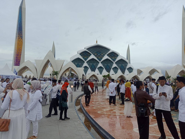 Susana di Masjid Al-Jabbar jelang diresmikan, Jumat (30/12). Foto: Dok. Istimewa