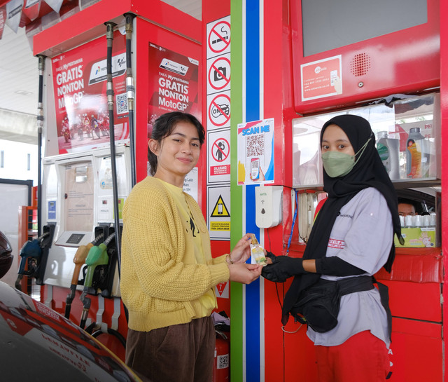 Antis menggandeng Pertamina Retail untuk mendukung pemerintah dalam memastikan kesehatan, keamanan, dan kenyaman masyarakat saat melakukan perjalanan di momen Nataru. Foto: dok. Enesis