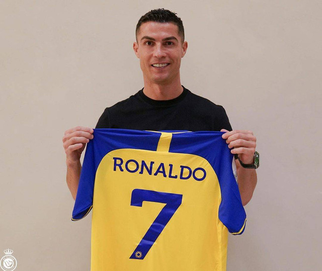 Cristiano Ronaldo resmi gabung ke klub Arab Saudi, Al Nassr. Foto: Instagram/@alnassr_fc