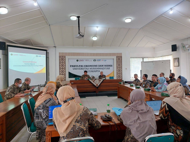 Kunjungan FE UNIMUS ke FEB UMY