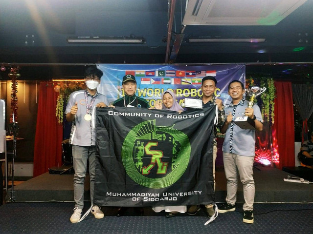 Tim Robotic UMSIDA di ajang World Robotic for Peace 2022. dok