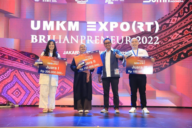 Tiga entrepreneur muda pemenang pengusaha muda Brilian 2022. Foto: Dok. BRI