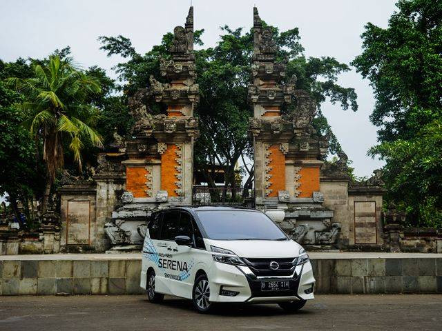 Konsumsi BBM Nissan Serena. Foto: Muhammad Ikbal