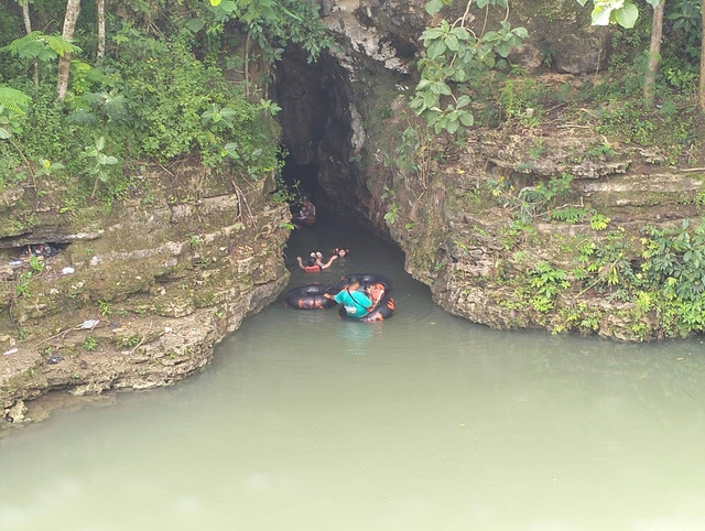 Suasana Goa Pindul di musim libur nataru. Foto: Erfanto/Tugu Jogja