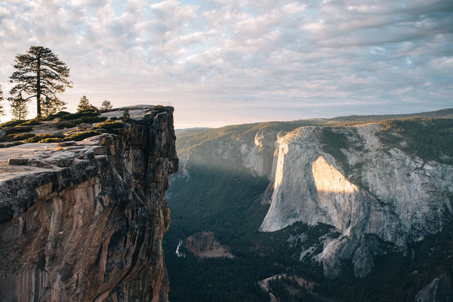Ilustrasi Tempat Main di Garut. Foto: Unsplash/Kevin Chen.