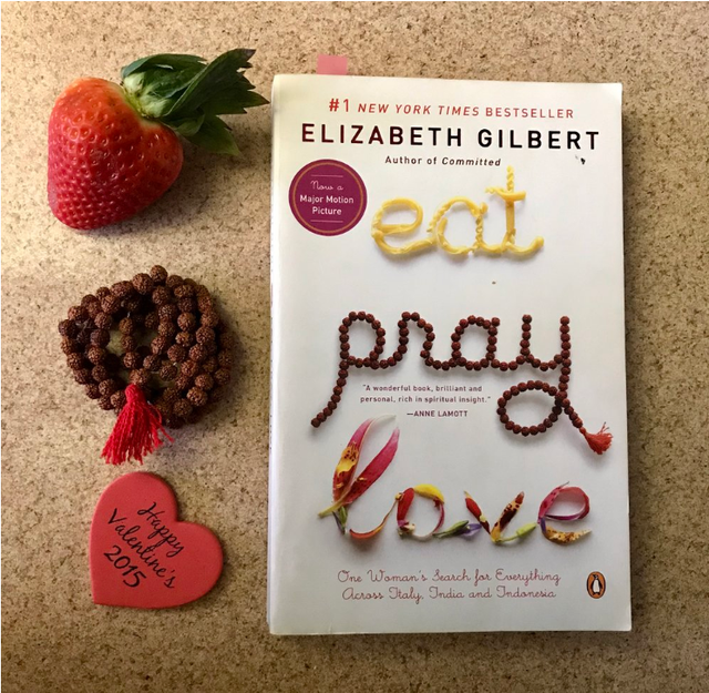 Novel Eat Pray Love karya Elizabeth Gilbert (Sumber: The Poweful Ladies Blog)