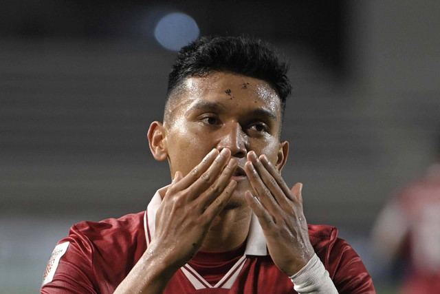 Pesepak bola Timnas Indonesia Dendy Sulistyawan merayakan gol yang dicetaknya ke gawang Timnas Filipina dalam laga lanjutan Grup A Piala AFF 2022 di Rizal Memorial Stadium, Manila, Filipina, Senin (2/1/2023). Foto: Akbar Nugroho Gumay/ANTARA FOTO