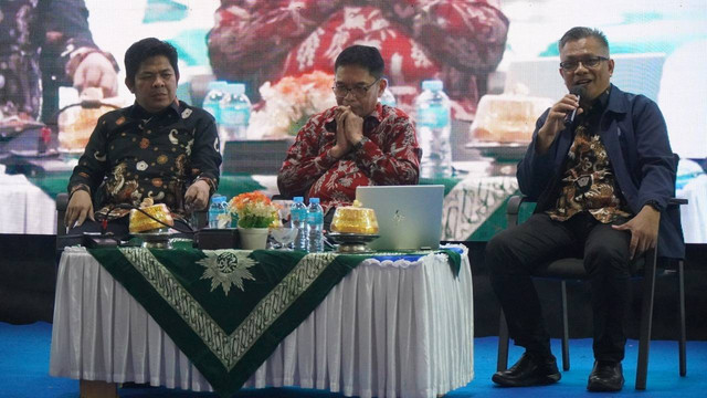 Gelar Seminar Pendidikan tentang Akreditasi Sekolah, Unismuh Hadirkan Kepala SMA