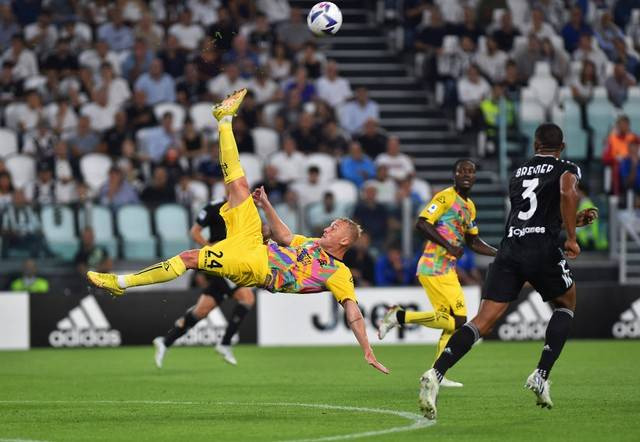 Pemain Spezia Viktor Kovalenko saat pertandingan Serie A di Allianz Stadium, Turin, Italia. Foto: Massimo Pinca/Reuters