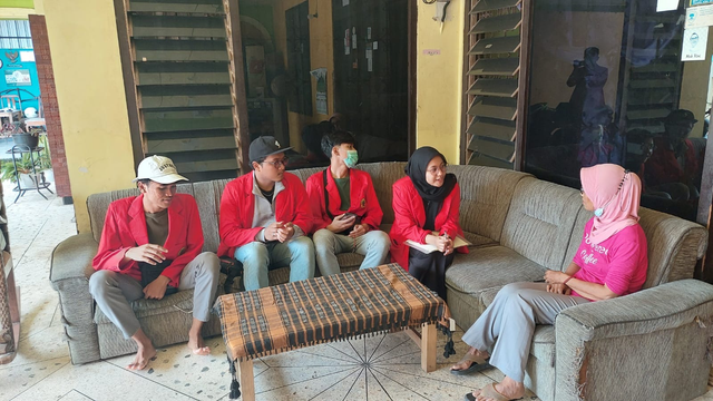 Survey kegiatan KKN mengenai UMKM de KKN UNTAG Surabaya 