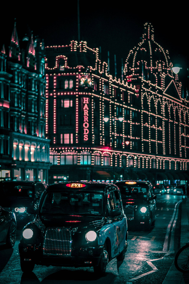 https://unsplash.com/photos/wydEbTWhzTc Ilustrasi London