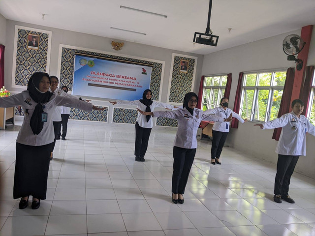 Karyawati Bapas Nusakambangan ikuti Gladi Olahraga