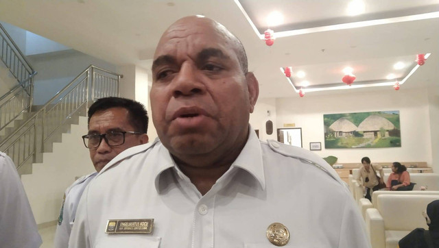 Penjabat Bupati Tambrauw Engelbertus Gabriel Kocu, foto: Yanti/BalleoNEWS