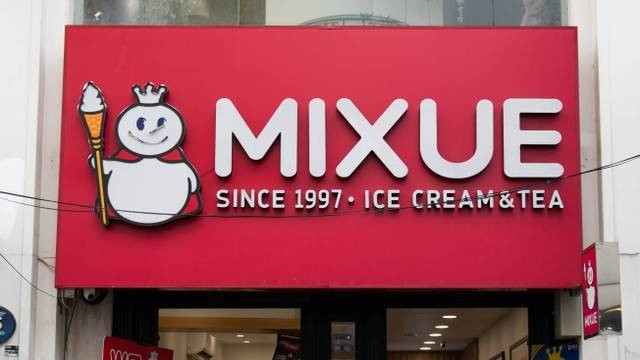 Toko Ice cream mixue. Foto: Arief Syauqi/Shutterstock