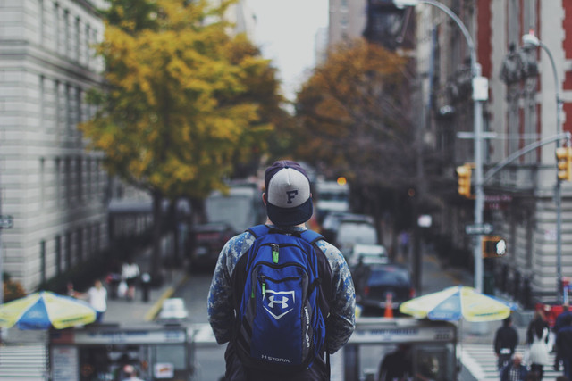 Iustrasi Kata-Kata Anak Jaksel. Foto: Unsplash/Jake Ingle.