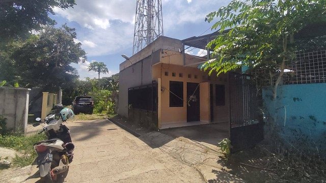 Suasana kontrakan M Ecky Listiyanto tempat menyimpan jasad Angela Hindriati Wahyuningsi di kawasan Tambun, Bekasi, Sabtu (7/1/2023). Foto: Jonathan Devin/kumparan