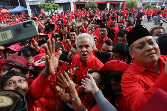 Gubernur Jawa Tengah Ganjar Pranowo menghadiri HUT ke-50 PDIP di JI Expo Kemayoran, Jakarta pada Selasa (10/1). Foto: Dok. Istimewa