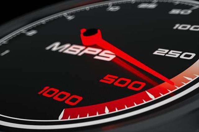 Ilustrasi 20 Mbps. Foto: Unsplash.com
