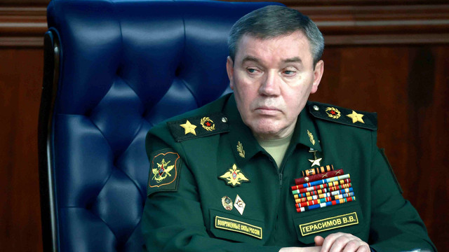 Kepala Staf Umum Angkatan Bersenjata Rusia Valery Gerasimov menghadiri pertemuan tahunan Dewan Kementerian Pertahanan di Moskow, Rusia, 21 Desember 2022. Foto: Sputnik/Sergei Fadeichev/Reuters