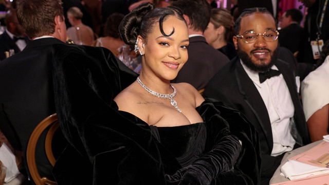 Serba Hitam, Ini Gaya Memukau Rihanna & A$AP Rocky di Golden Globes 2023. Foto: HFPA/Handout via REUTERS