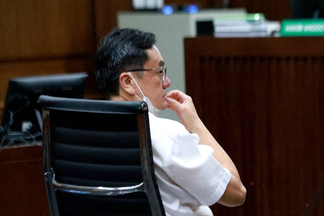 Terdakwa kasus ASABRI Benny Tjokrosaputro saat sidang putusan di Pengadilan Negeri Jakarta Pusat, Kamis (12/1/2023). Foto: Jamal Ramadhan/kumparan