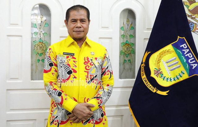 Pelaksana Harian (Plh) Gubernur Papua, Ridwan Rumasukun. Foto Kominfo Papua 