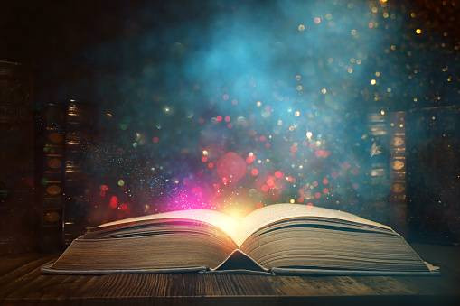 Ilustrasi Cerita Rakyat Indonesia                  Sumber www.unsplash.com